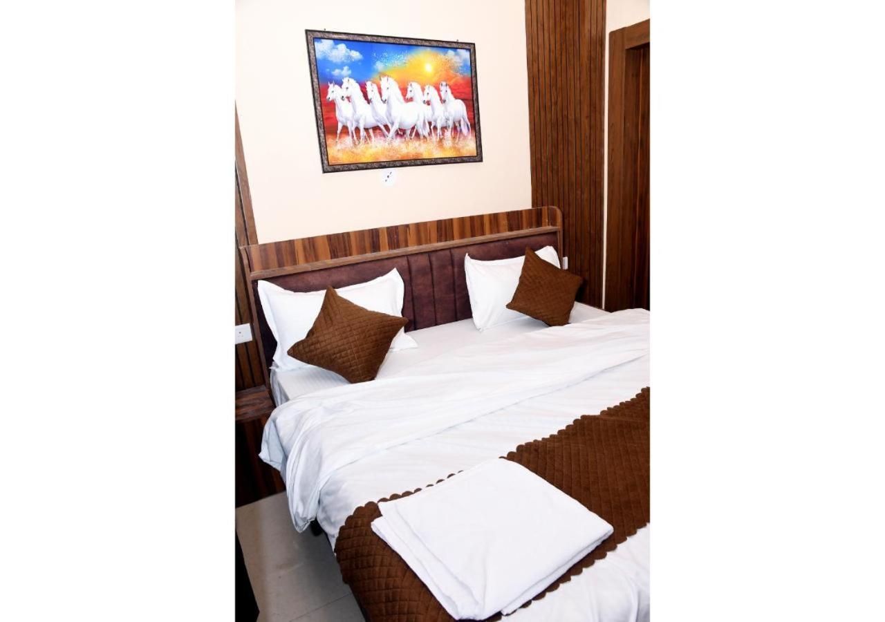 Tirupati Balaji Inn Bageshwar Dham Basari Exterior photo