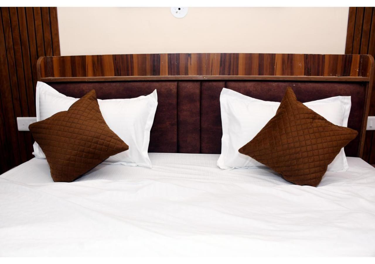 Tirupati Balaji Inn Bageshwar Dham Basari Exterior photo