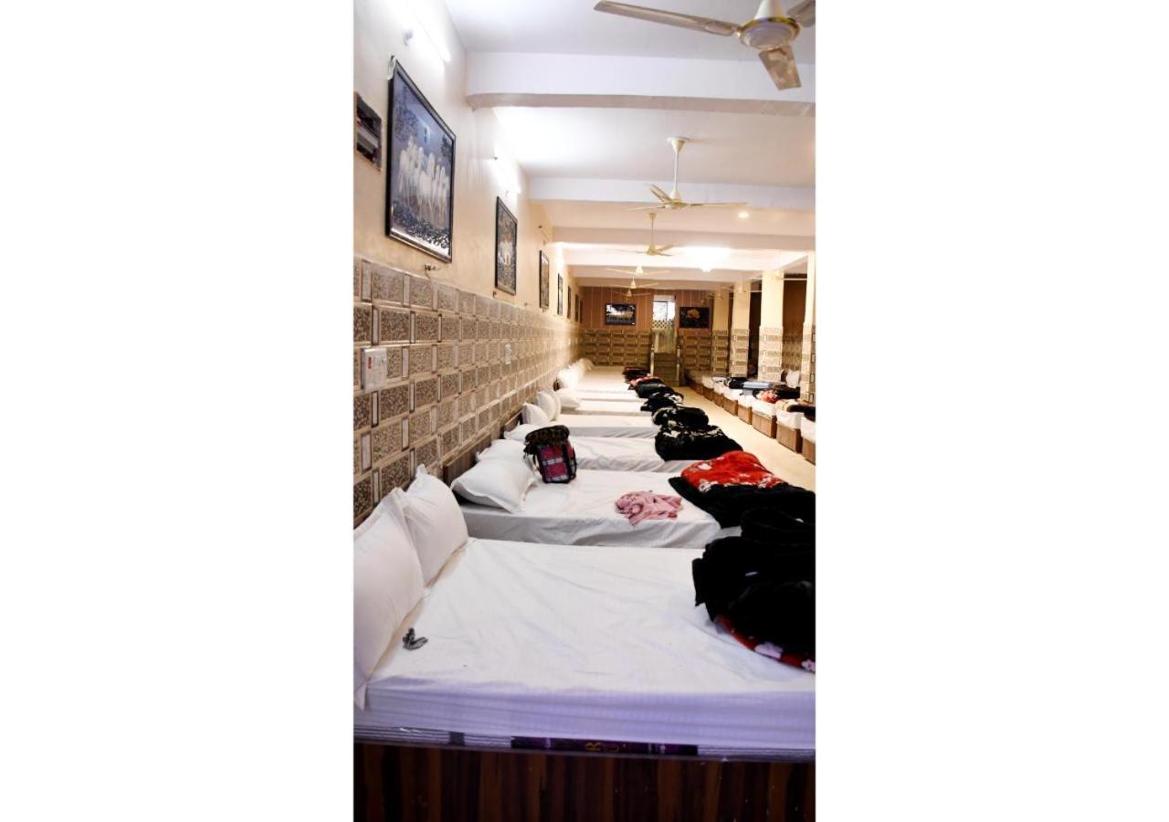 Tirupati Balaji Inn Bageshwar Dham Basari Exterior photo