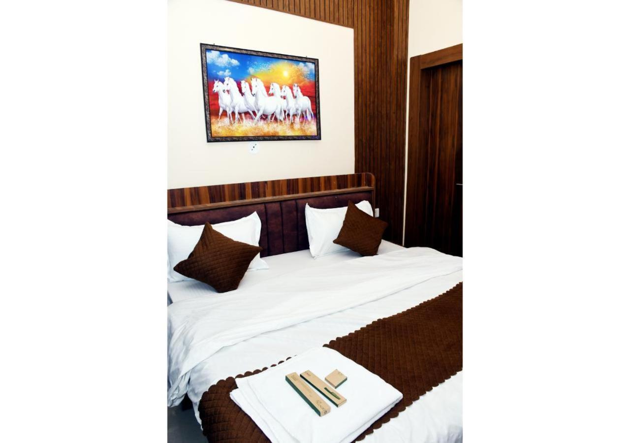Tirupati Balaji Inn Bageshwar Dham Basari Exterior photo
